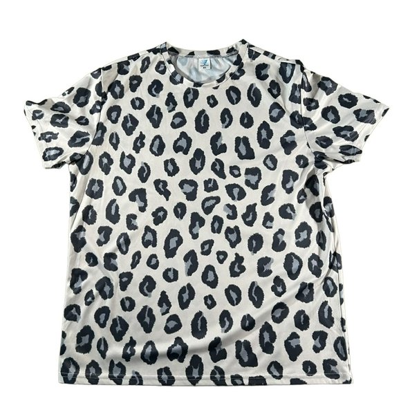 vagary & vasy Other - Cheetah Print Scoop Neck T-shirt Size XL